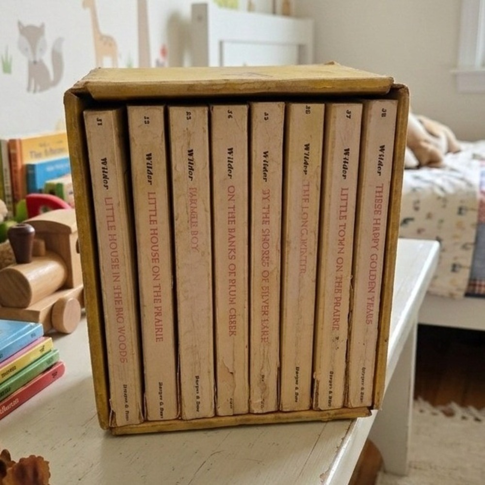 Laura Ingalls Wilder Little House Books 8 Book Set Garth Williams Boxed FLAWS